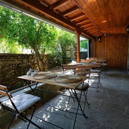 Palorto Traditional Hotel